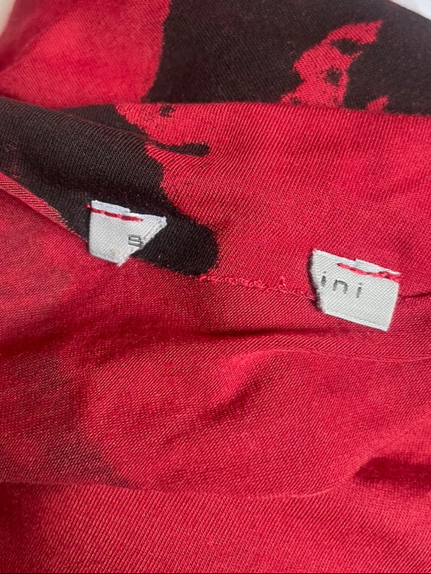 Assymetrical offshoulder shirt