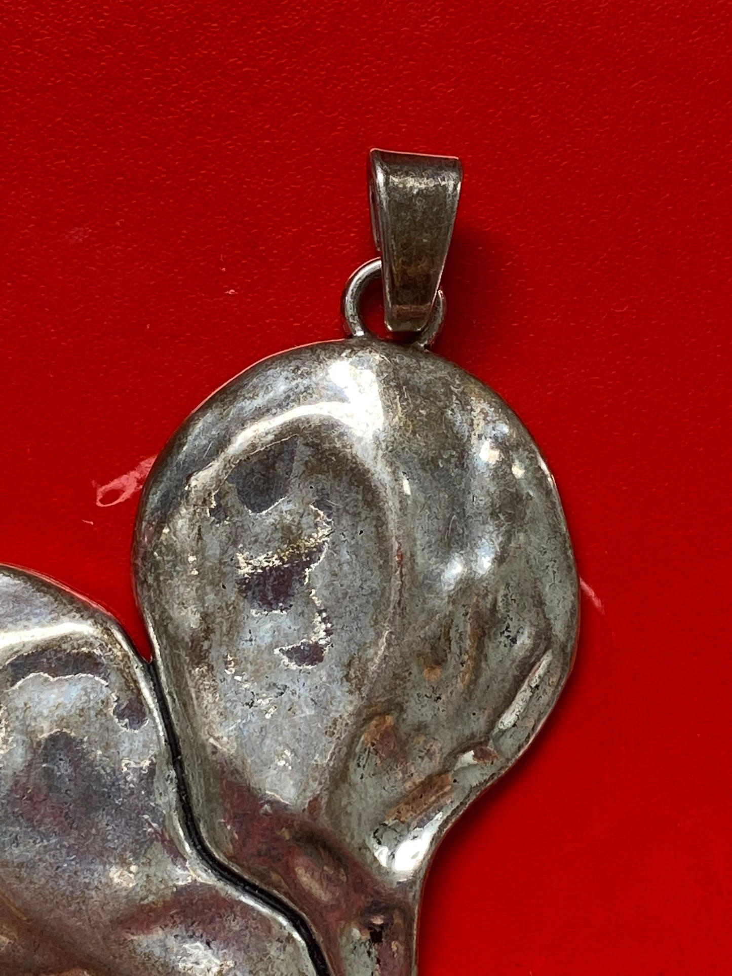 Chunky heartbroken heart charm