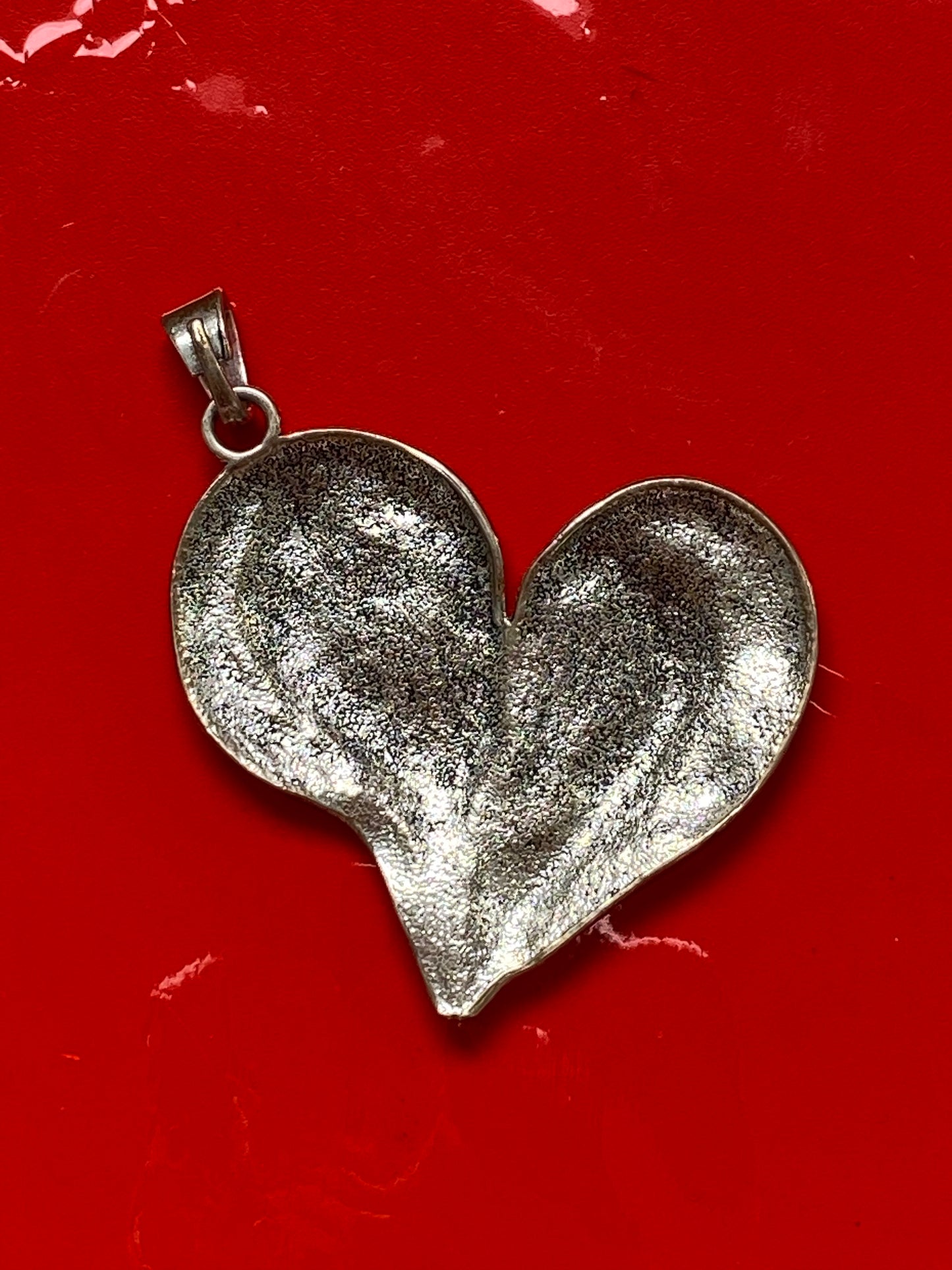 Chunky heartbroken heart charm