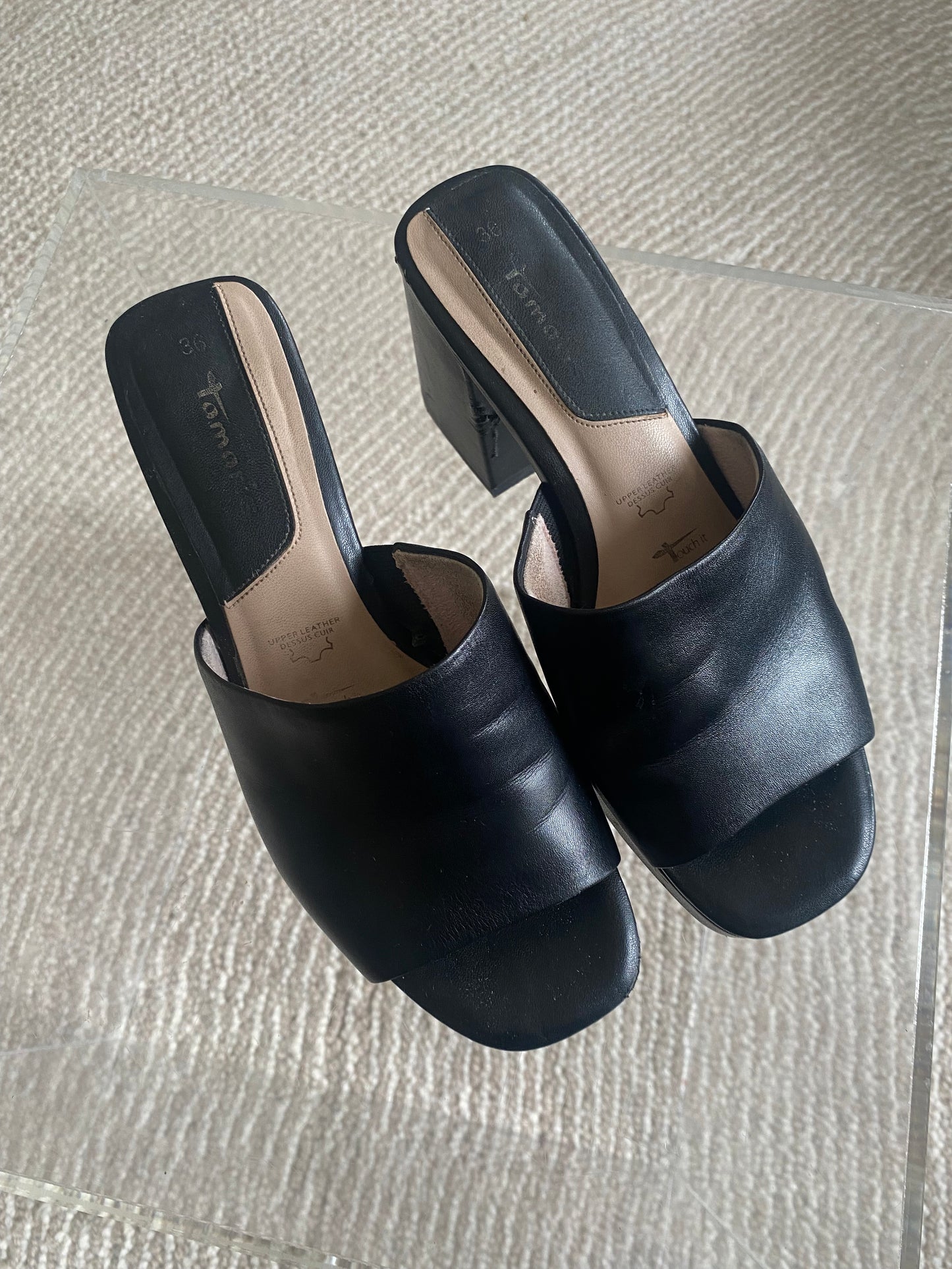 Tamaris Leather chunky mule
