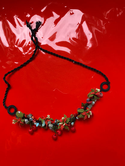 Flower cherry stone choker