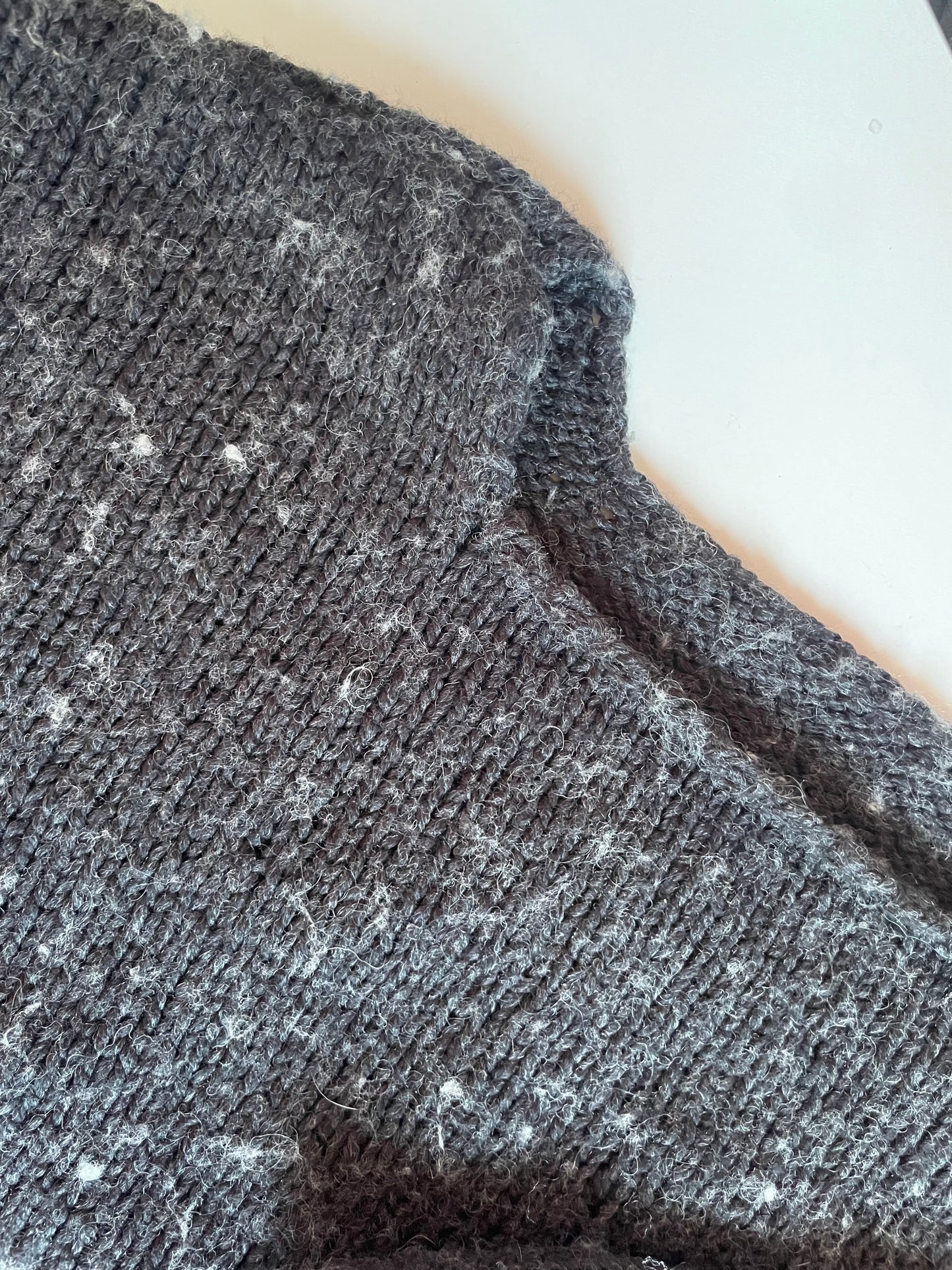 Cropped knitted sweater