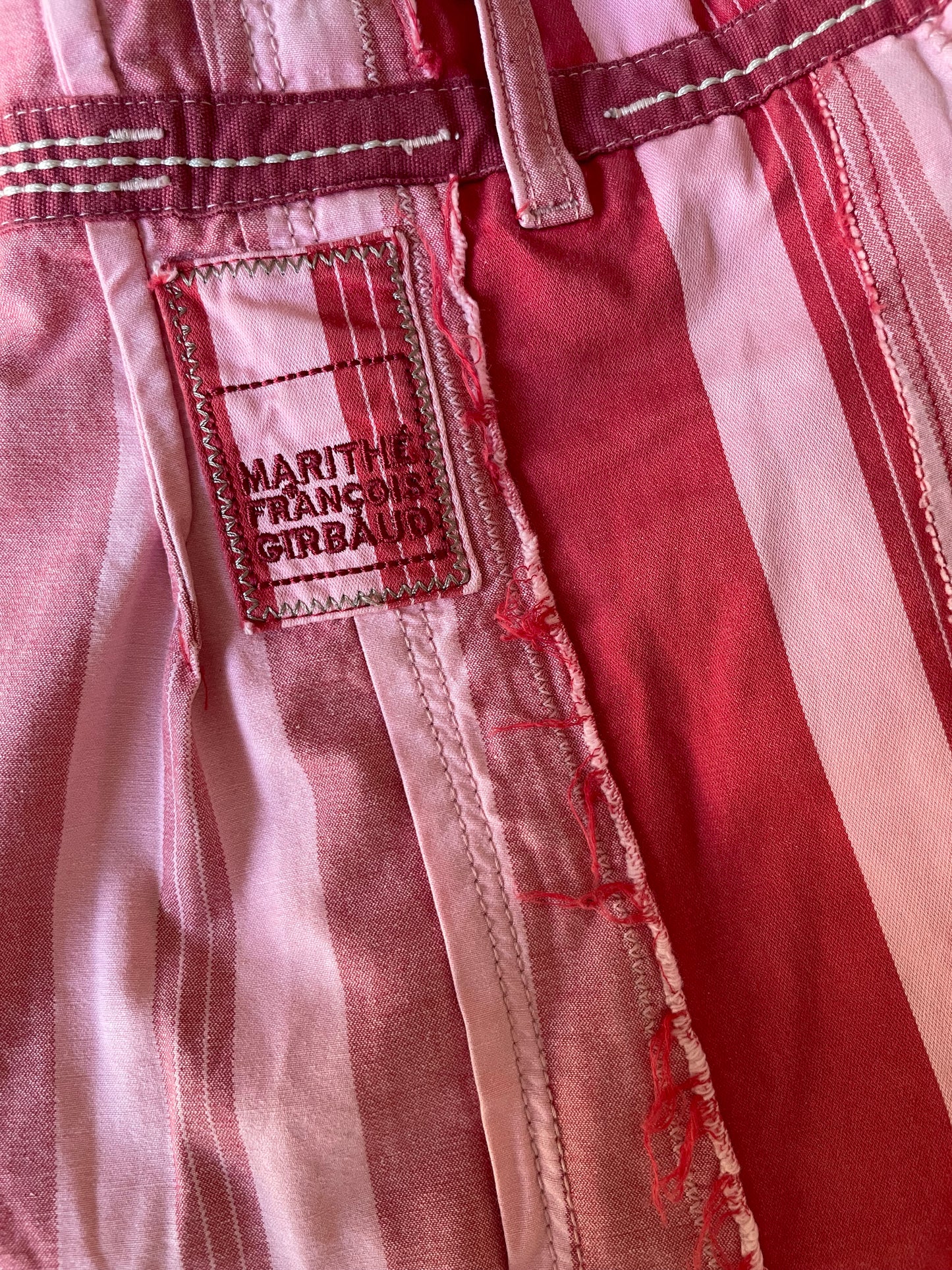 Marithé + François Girbaud pleated pink skirt