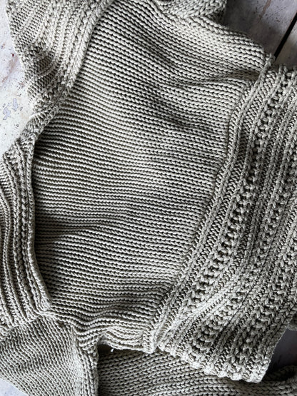 Knitted cropped buckle cardigan