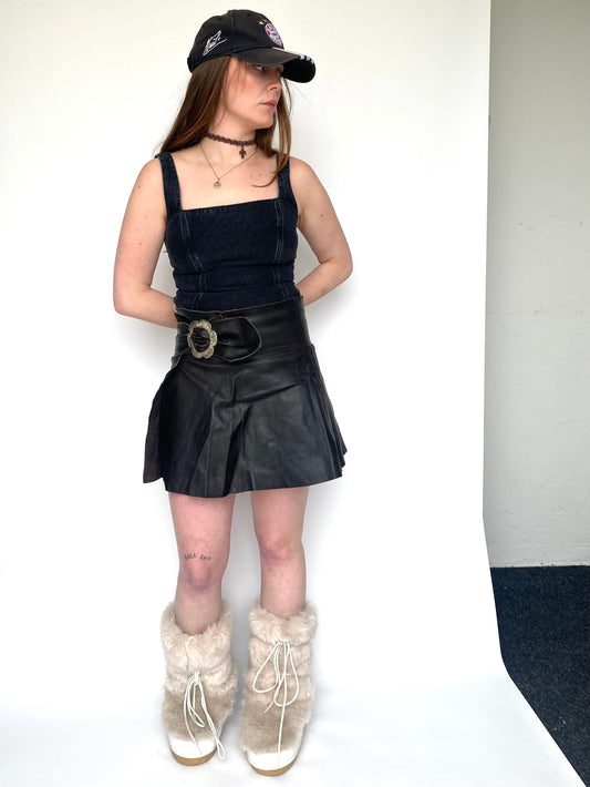 Black leather rave skirt with flower buckle