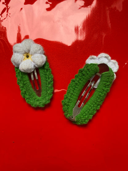 Flower crochet clips