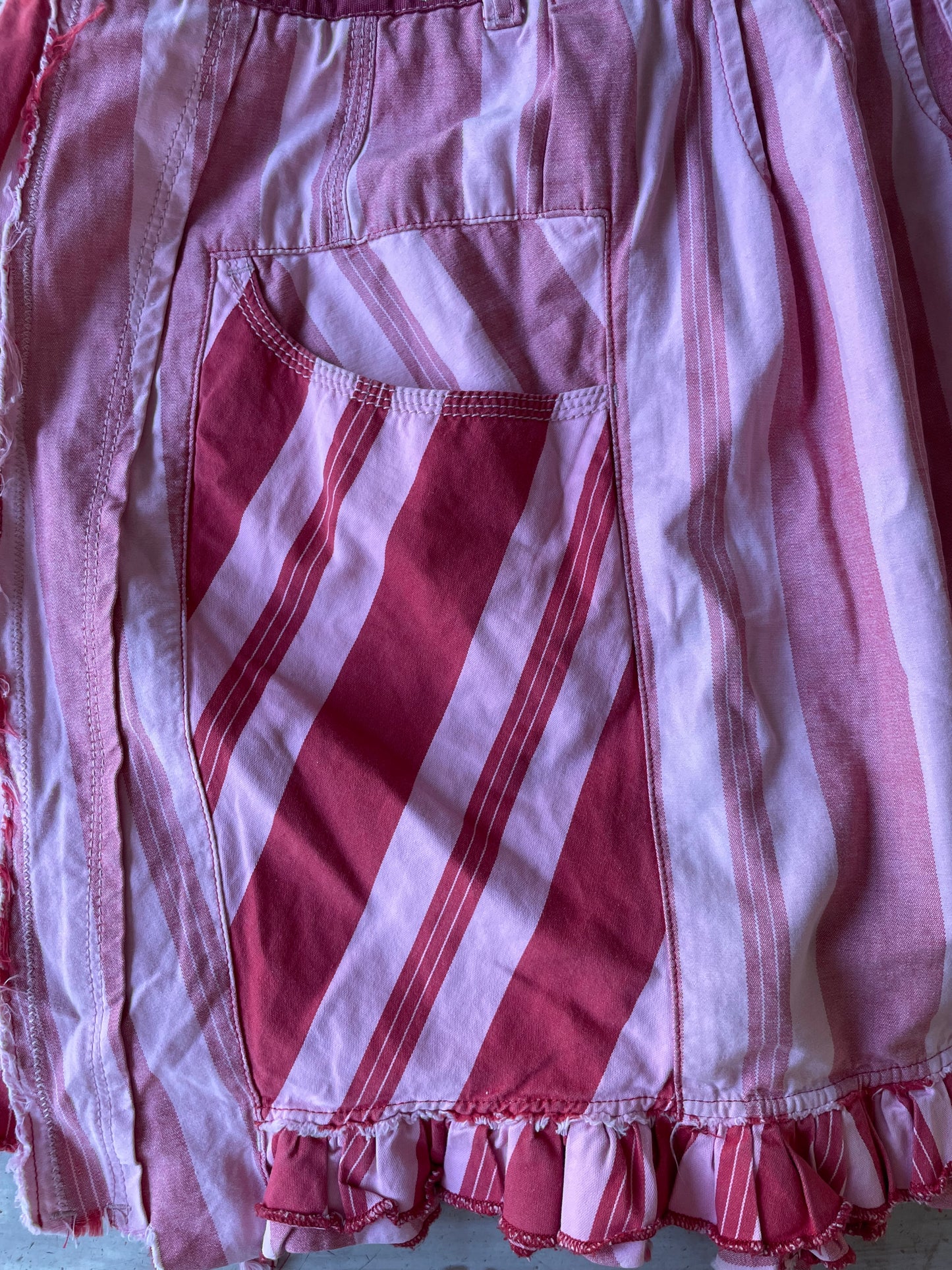 Marithé + François Girbaud pleated pink skirt