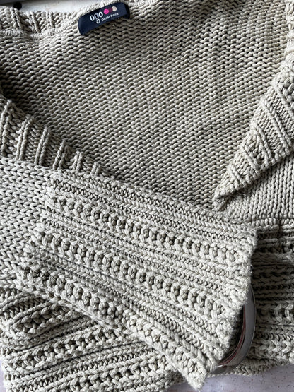 Knitted cropped buckle cardigan