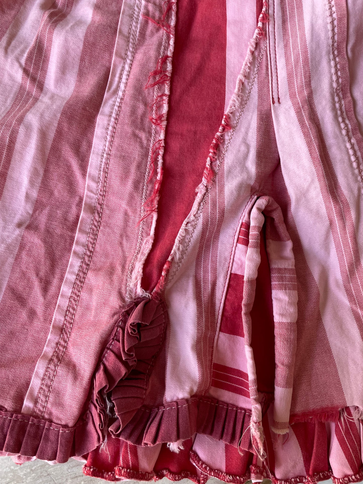 Marithé + François Girbaud pleated pink skirt