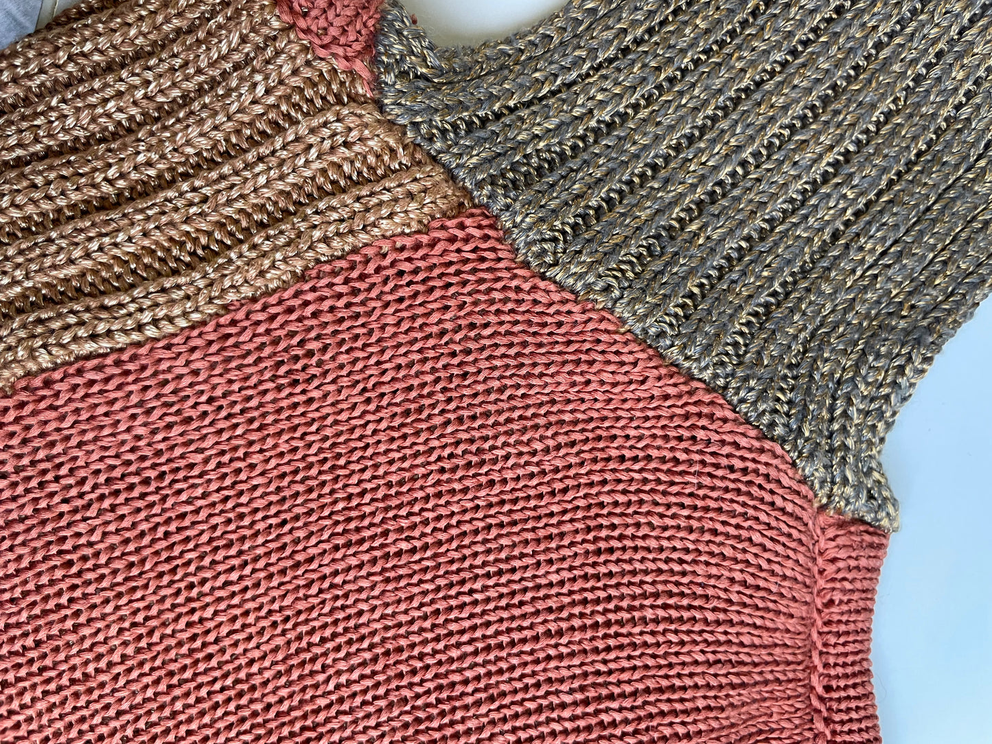 Save the queen! knitted top