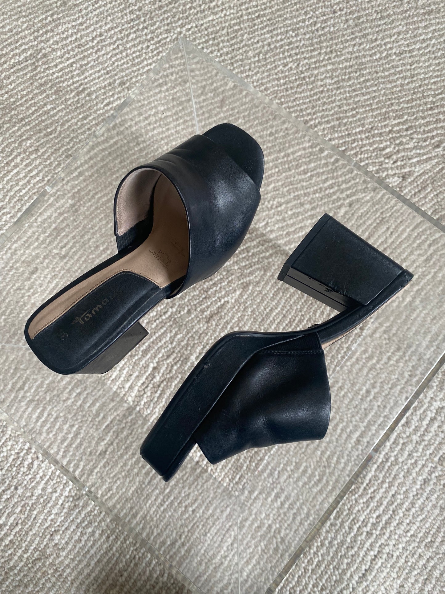 Tamaris Leather chunky mule