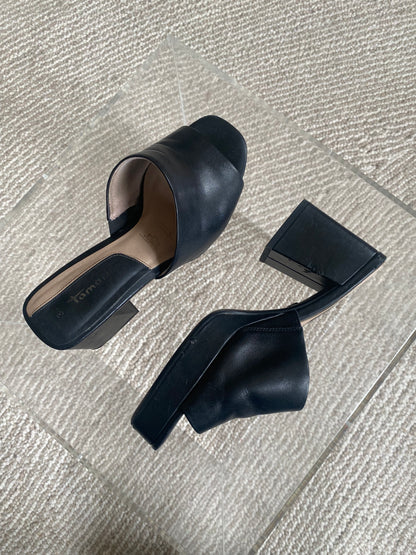 Tamaris Leather chunky mule