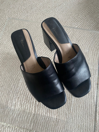 Tamaris Leather chunky mule