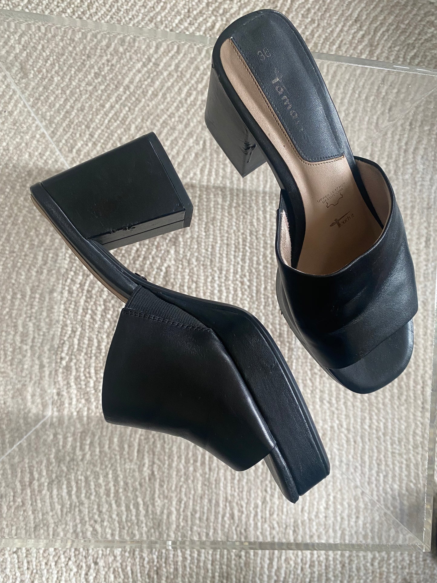 Tamaris Leather chunky mule