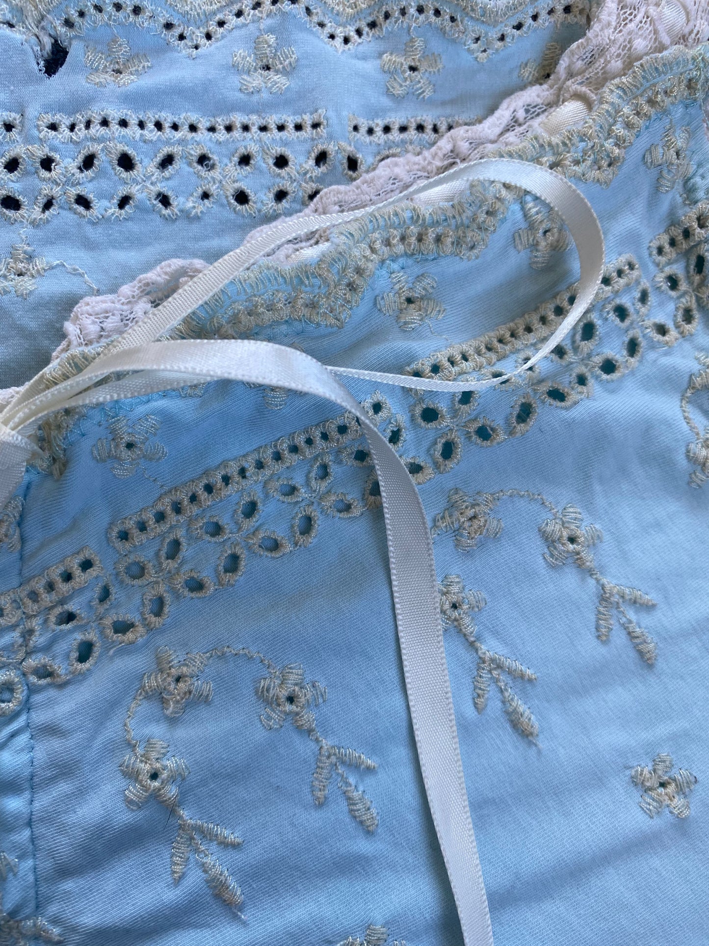Anti-Flirt eye-let lace corset body